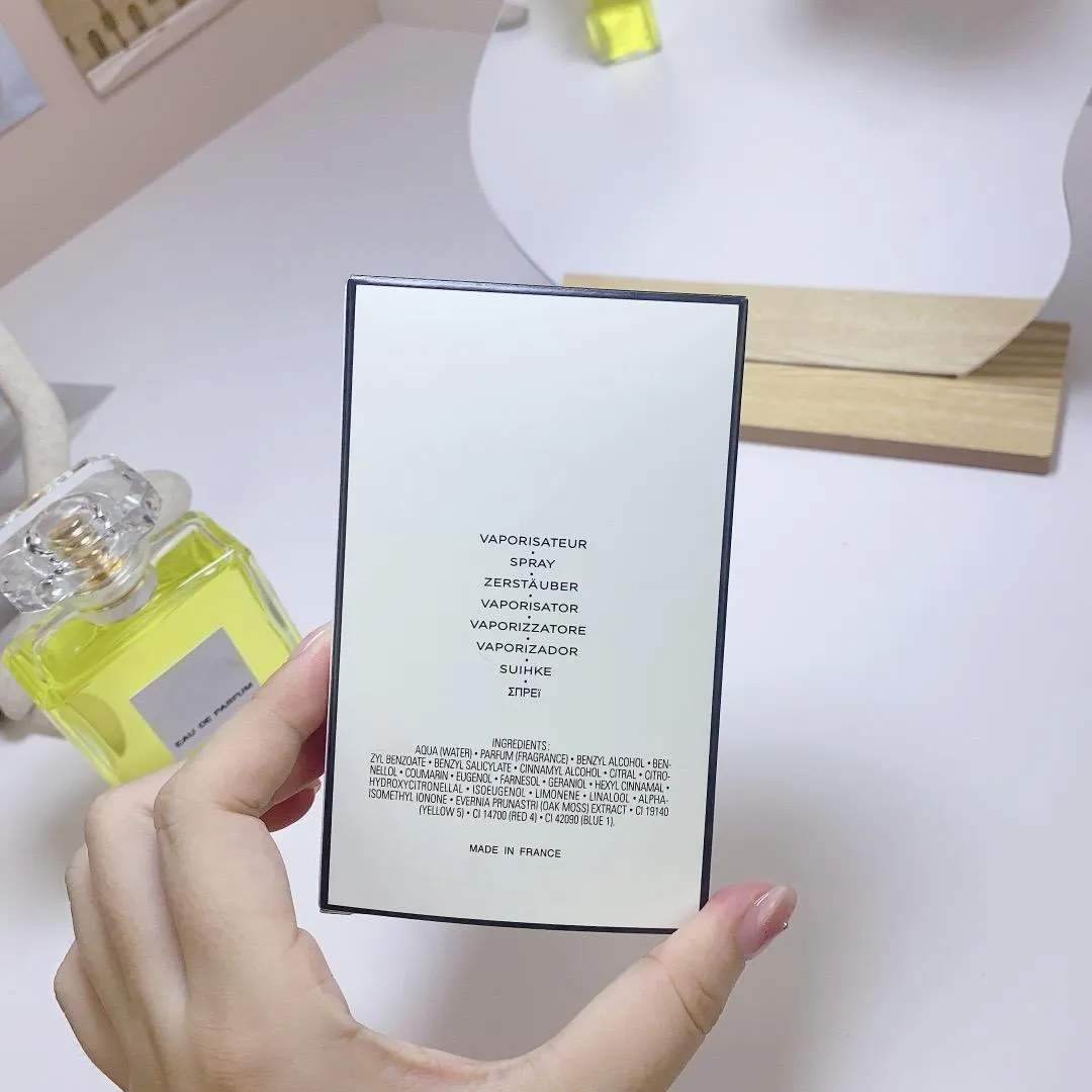iris-floral-perfume-flat-lay-iris-flowers-orris-root-aesthetic iris-floral-perfume-flat-lay-iris-flowers-orris-root-aesthetic
